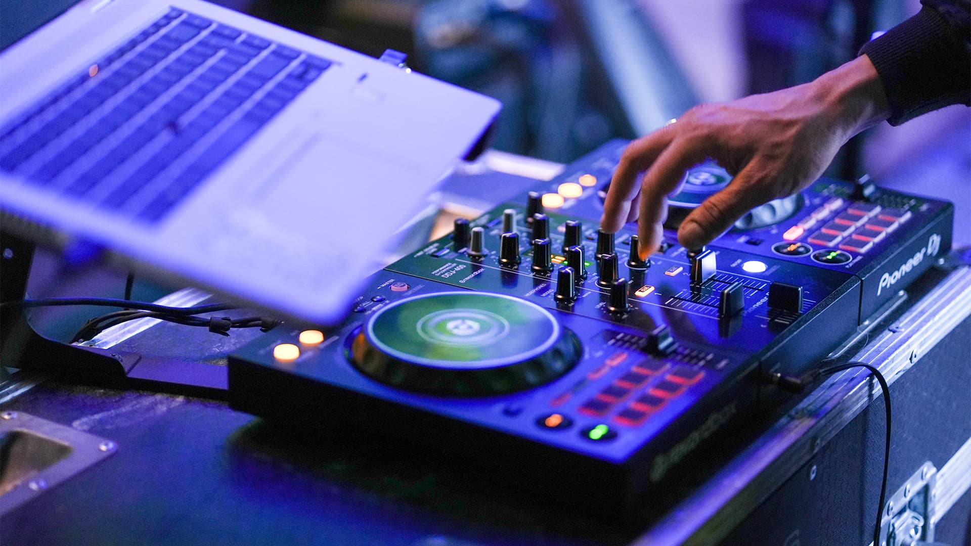 LA COLINA CAFE - Image 4